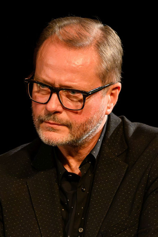 Artur Żmijewski