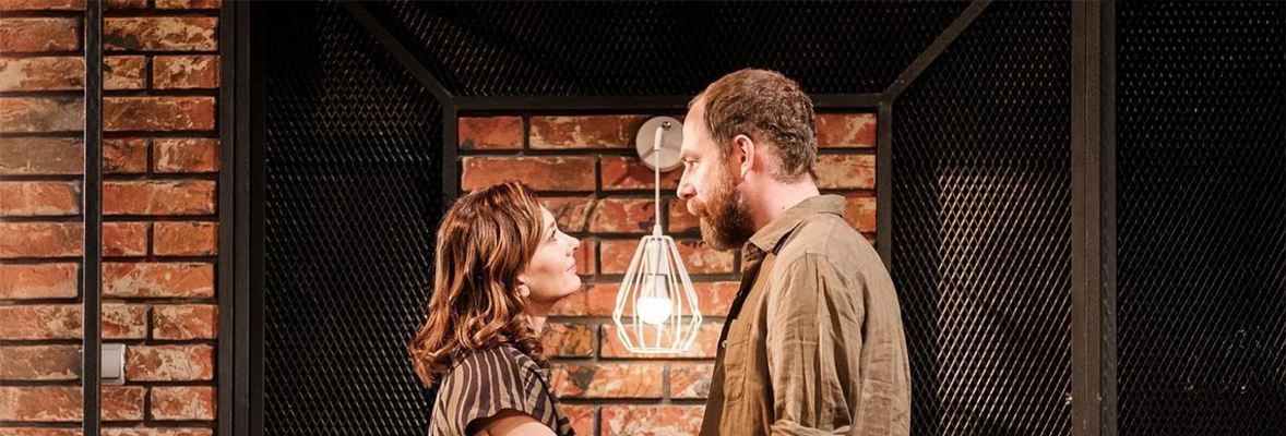 Okładka wpisu Dramat psychologiczny na scenie – jak teatr zagląda w ludzkie emocje?